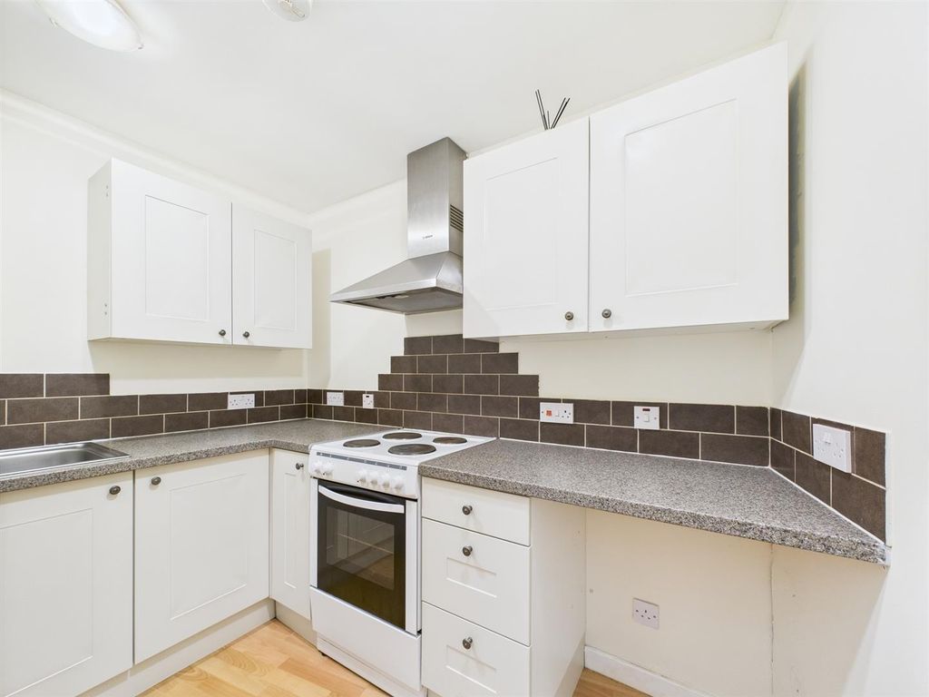 Property photo 2 of 13 Cam01486G0-Pr0820-Still001.Jpg