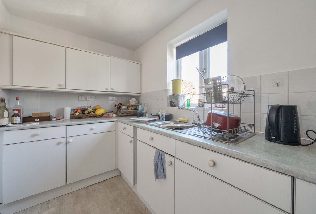 Property photo 3 of 8 1441238-8-69E88A8...