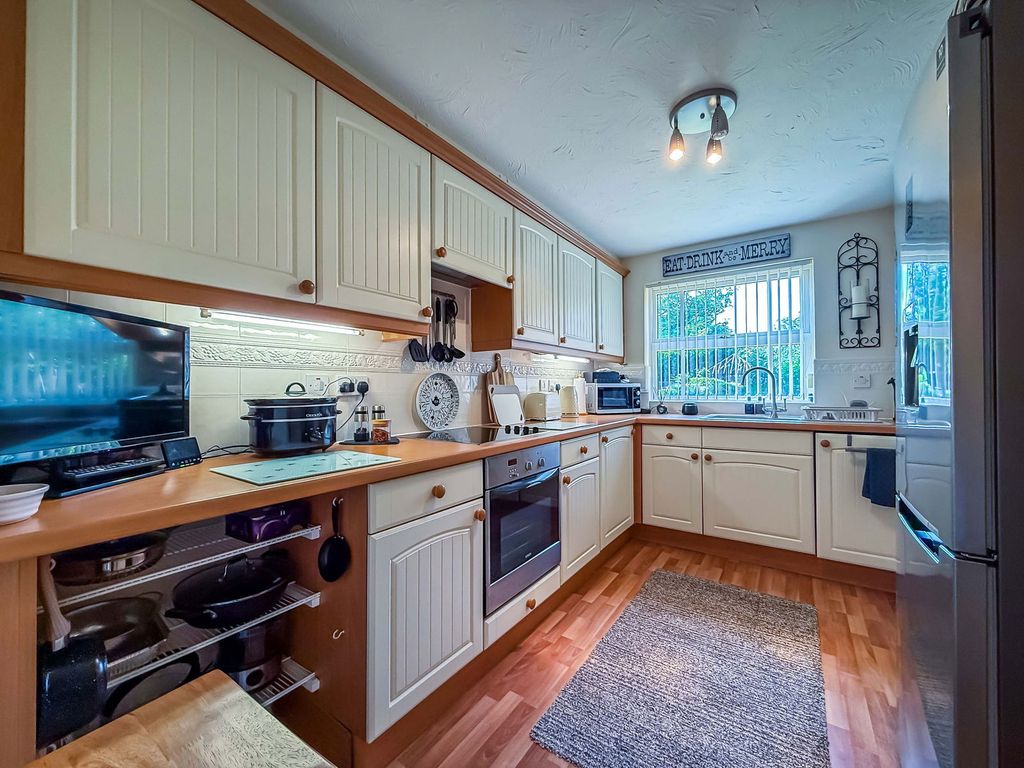 Property photo 3 of 16