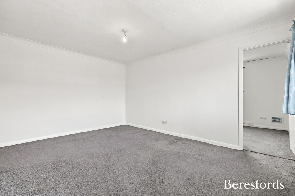 Property photo 3 of 11 Picture No. 29