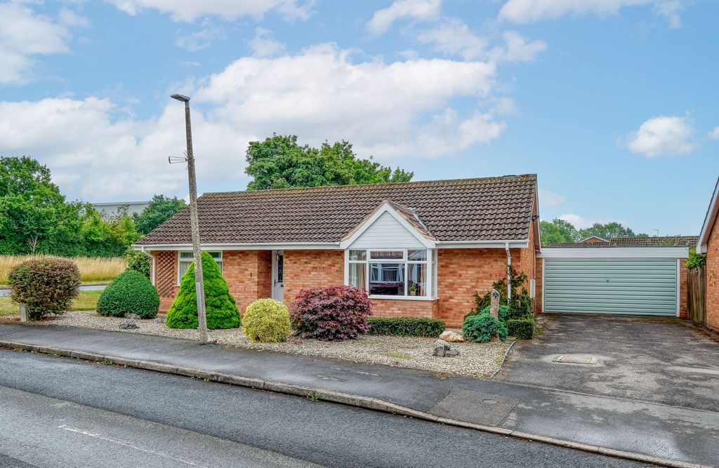 Property photo 1 of 18