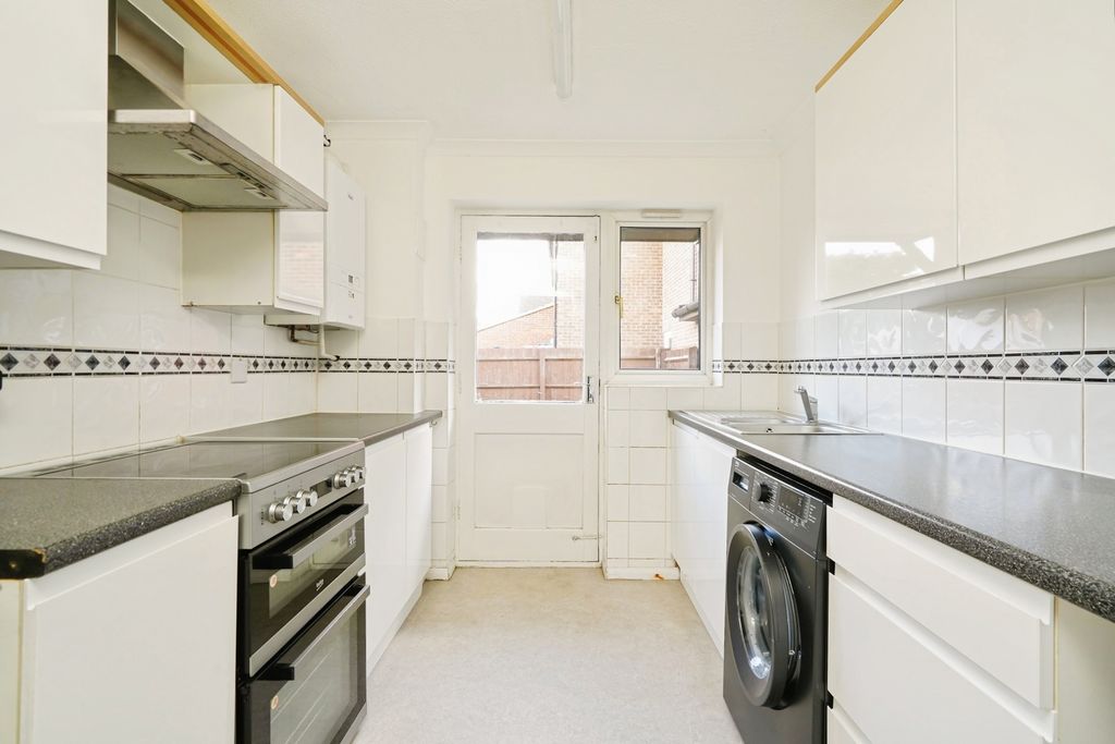 Property photo 2 of 17 Photo