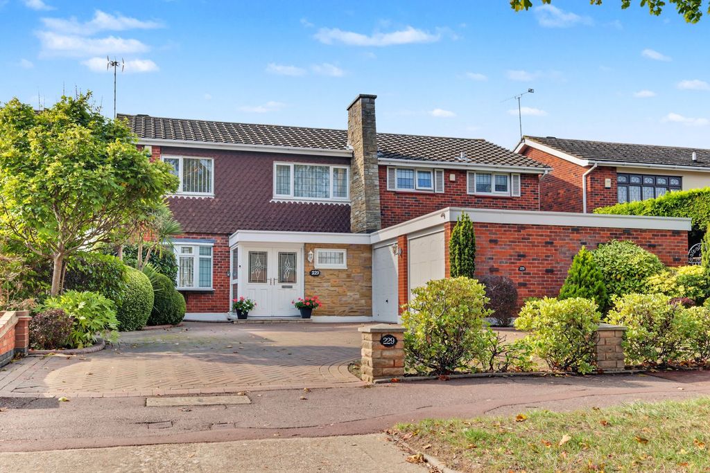 Property photo 1 of 30