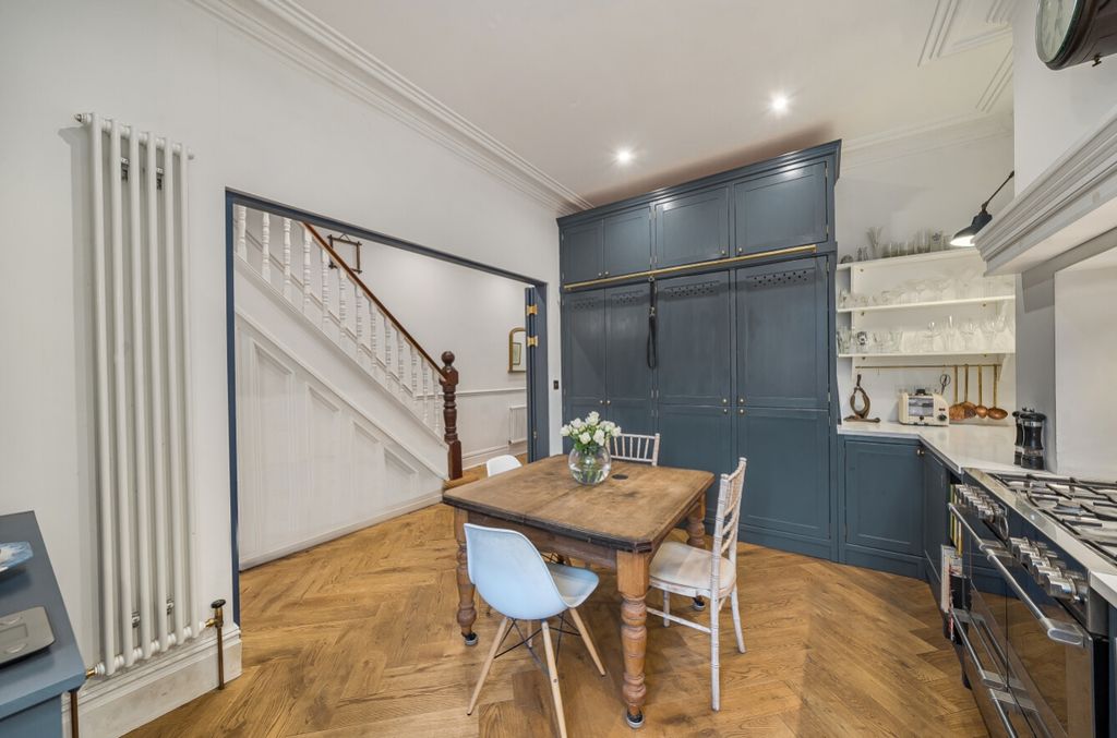 Property photo 2 of 26 Ewemove Harrogate Kitchen