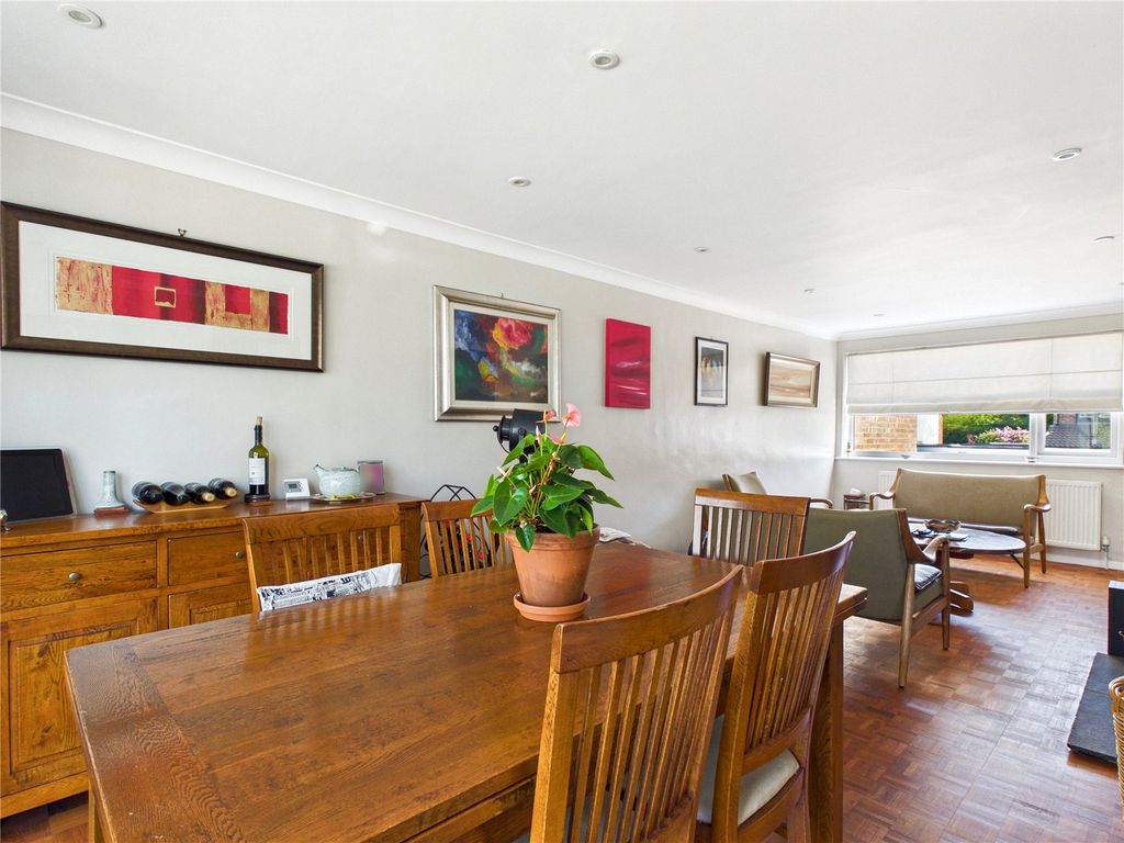 Property photo 2 of 25 Picture No. 07