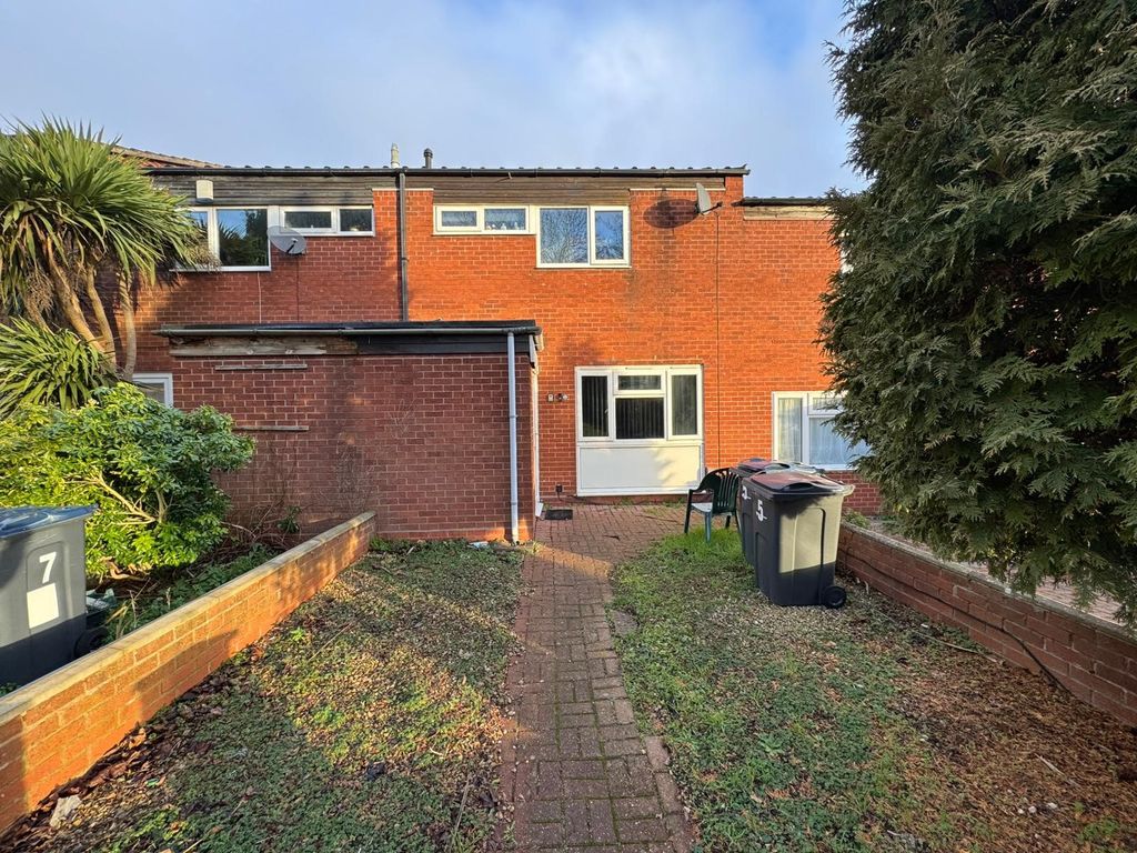 Property photo 1 of 2 5 Albury Walk, Birmingham, West Midlands, B11 1Sj (2).Jpg
