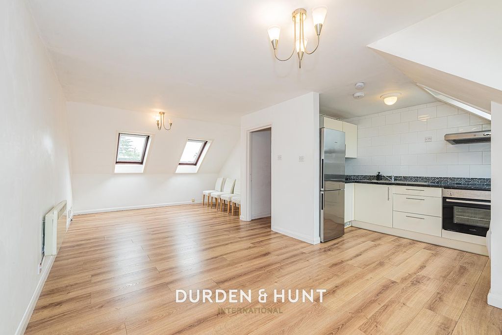 Property photo 3 of 13 Washington-19.Jpg