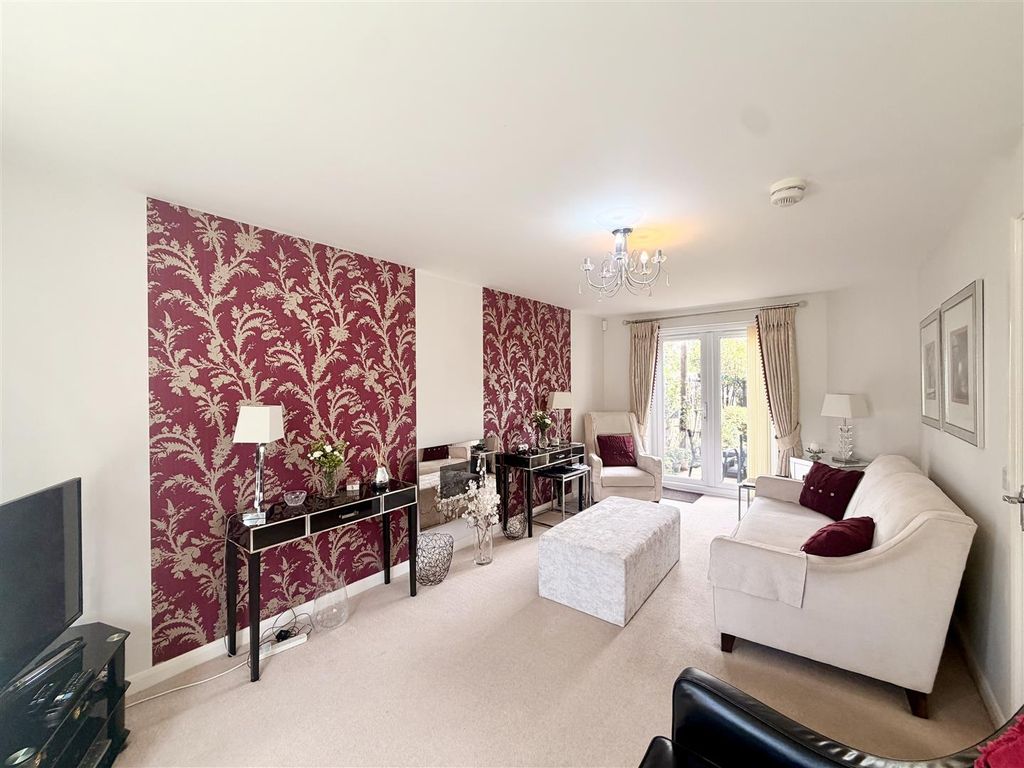 Property photo 2 of 28 2