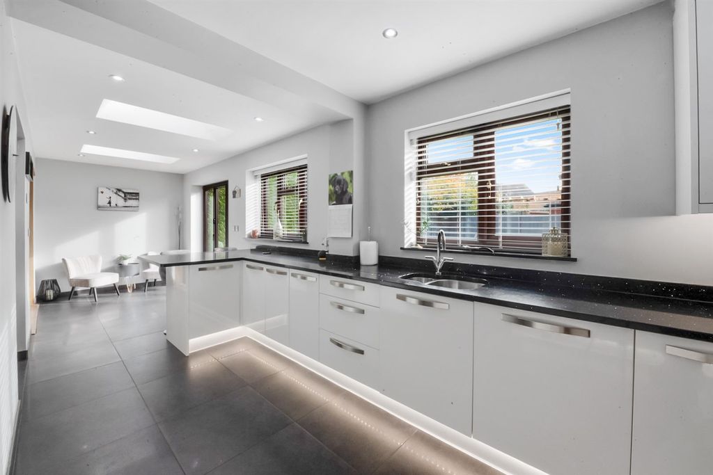 Property photo 3 of 30 Dsc_2037.Jpg