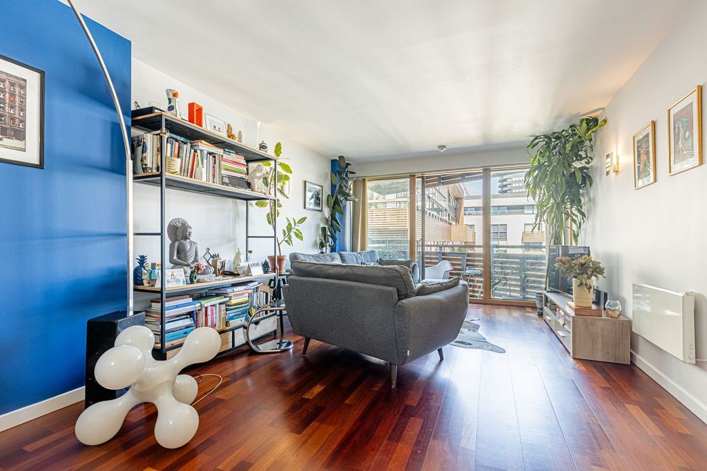 Property photo 2 of 19