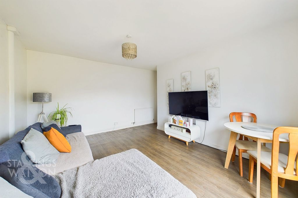 Property photo 3 of 19