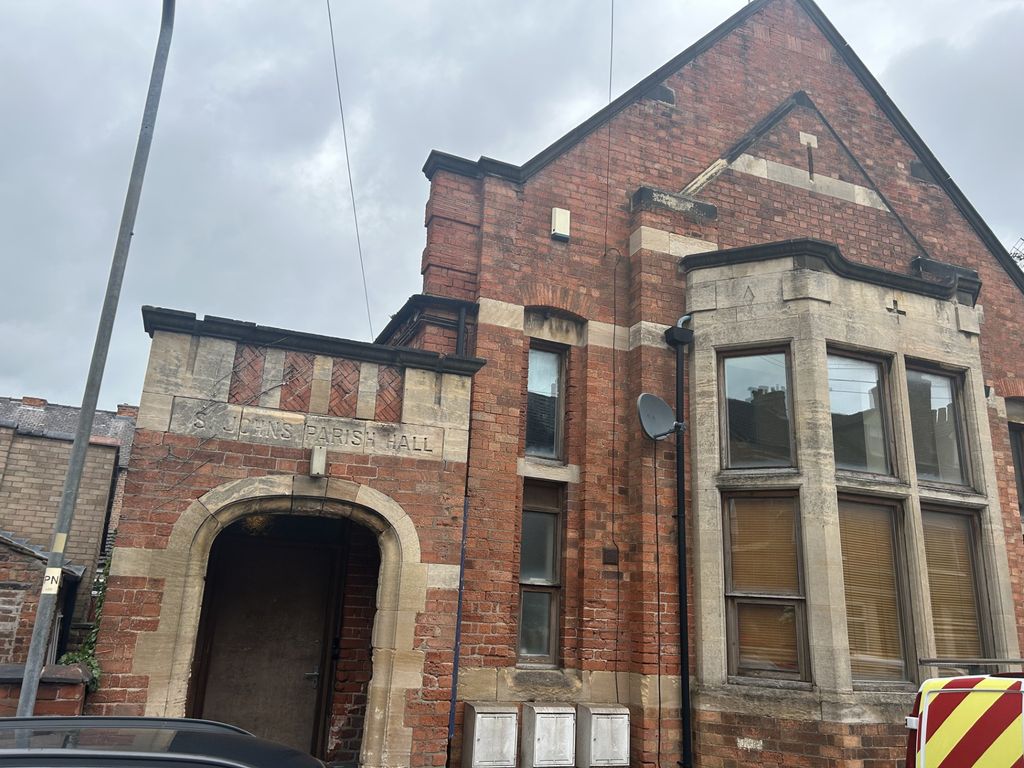 Property photo 1 of 8 1