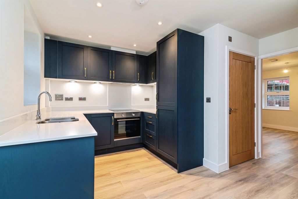 Property photo 3 of 14