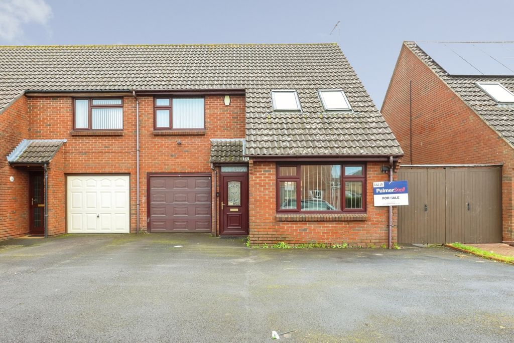 Property photo 1 of 18 Pbox-Img.Jpg