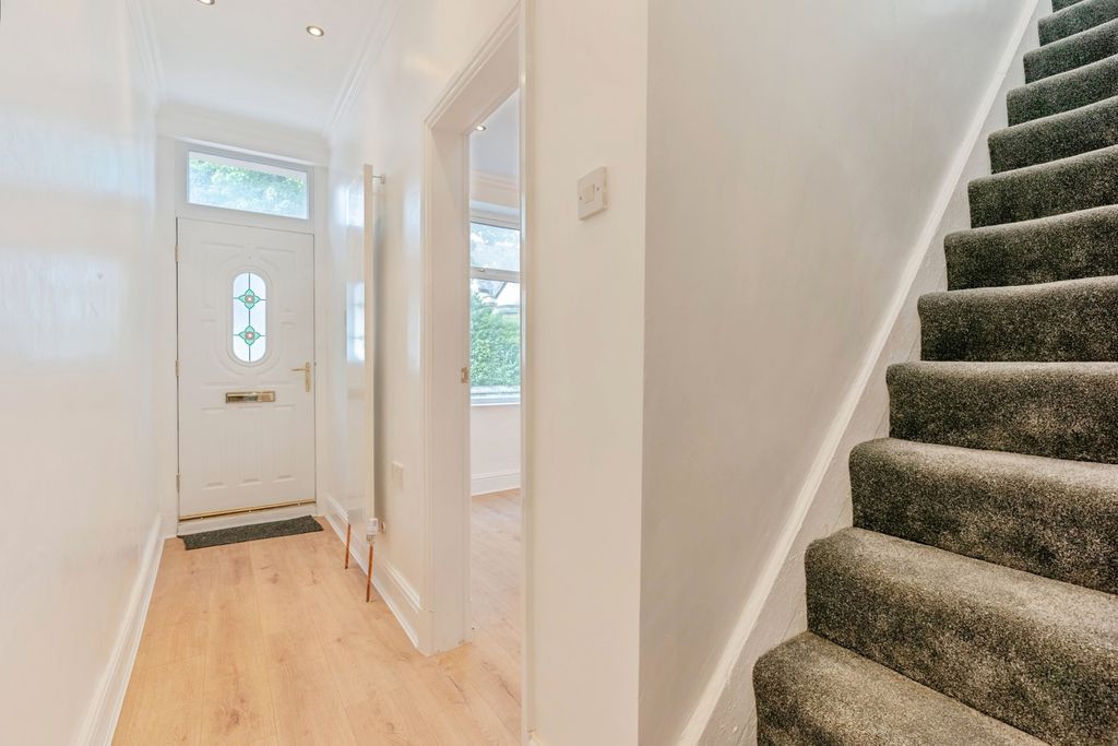 Property photo 2 of 19 Pbox-Img.Jpg