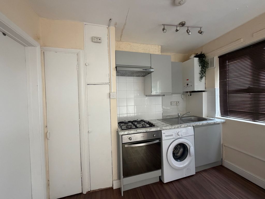 Property photo 1 of 4