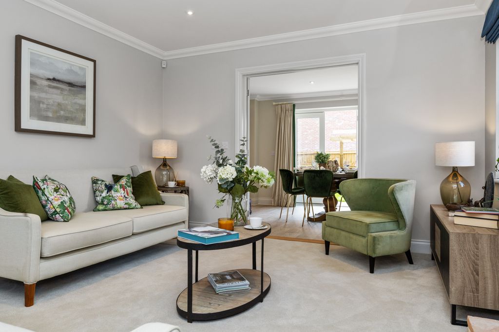 Property photo 2 of 11