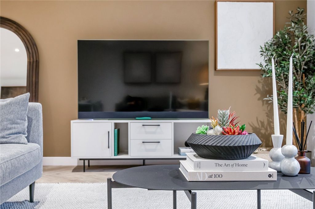 Property photo 3 of 21 Picture No. 03