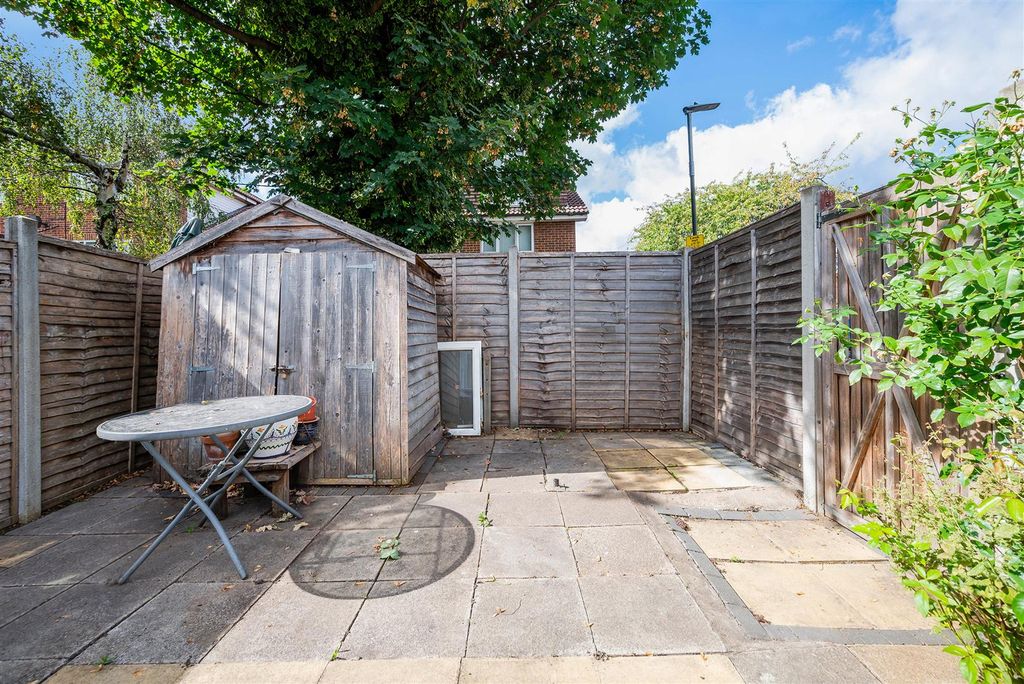 Property photo 3 of 12