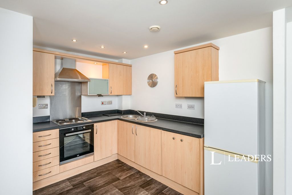 Property photo 1 of 10 Kitchen