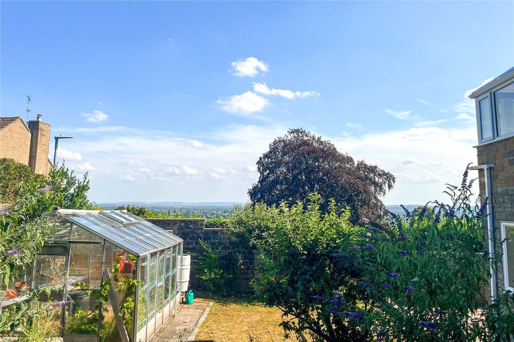Property photo 2 of 30 Garden