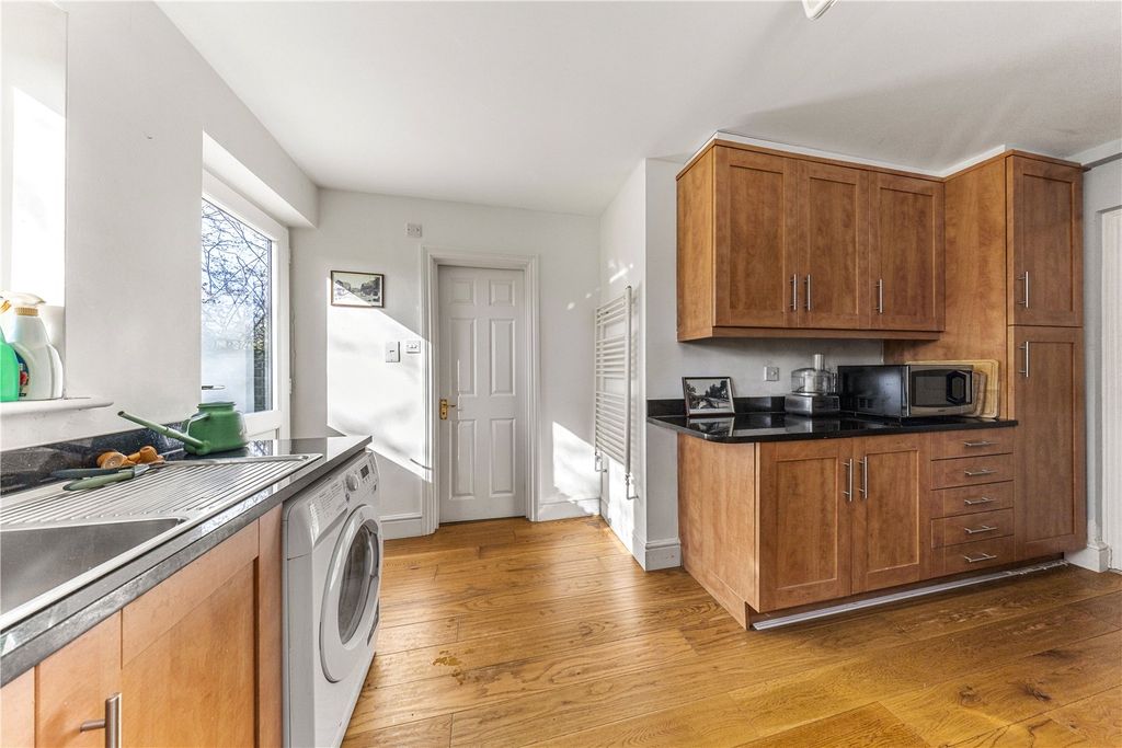 Additional image 18 of 6 bed detached house for saleThe Paddock, Godalming, Surrey GU7