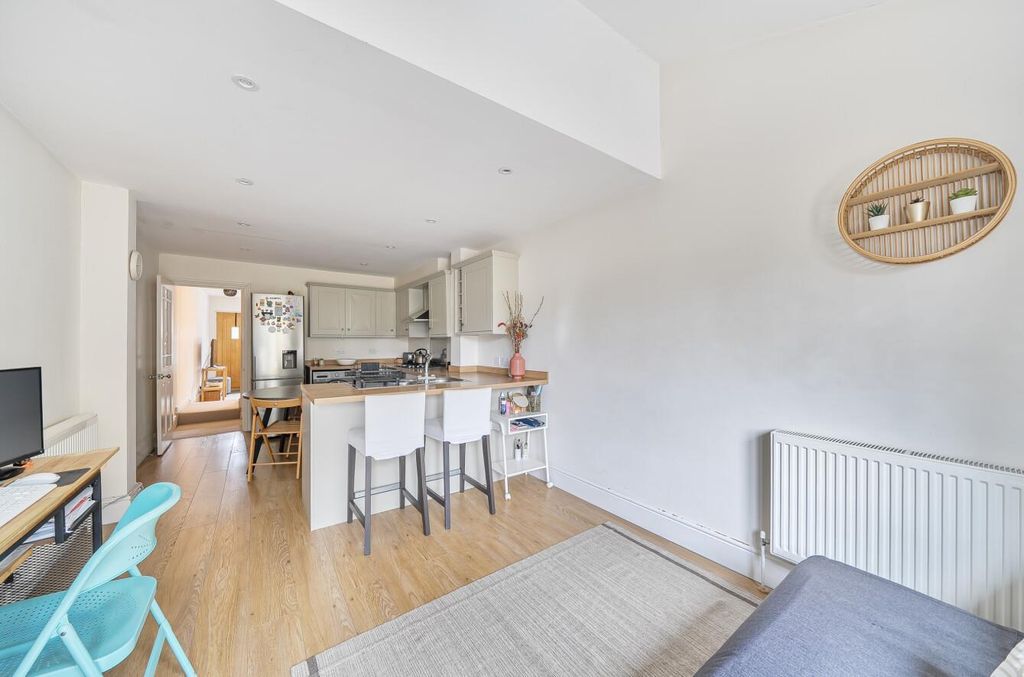 Property photo 3 of 17 1401524-9-696E50203F9Ef.Jpg