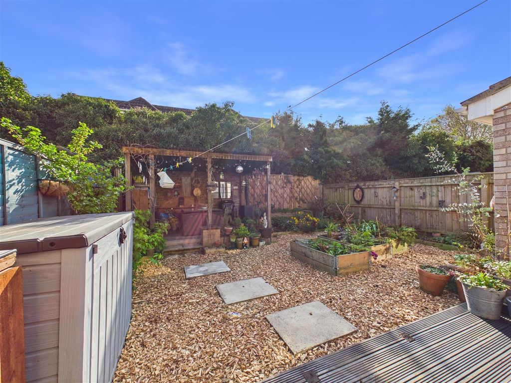 Property photo 3 of 16 Outside