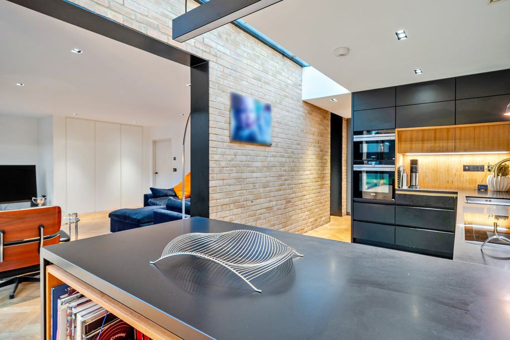 Property photo 3 of 29 Picture No. 51