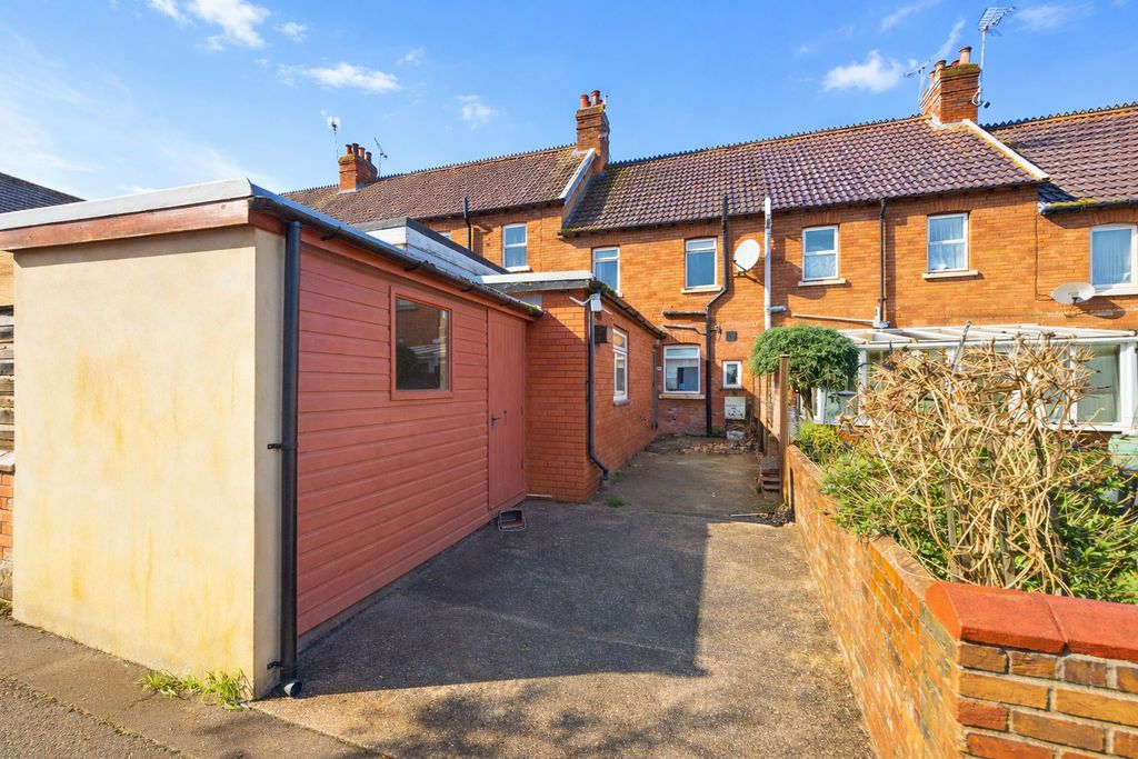 Property photo 1 of 14 Rear