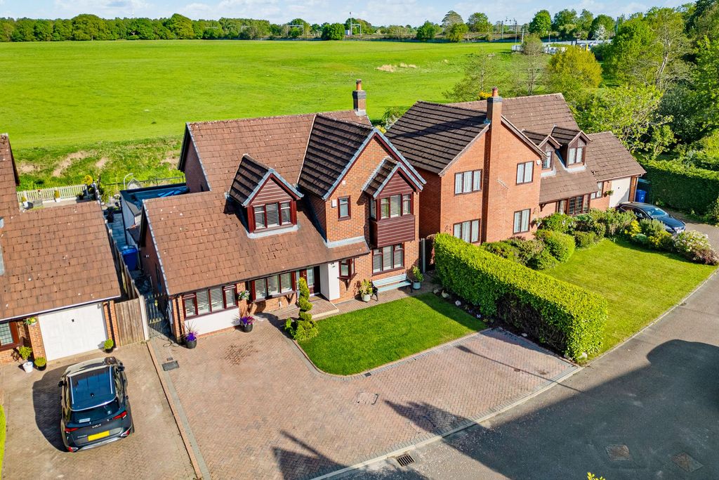 Property photo 1 of 50