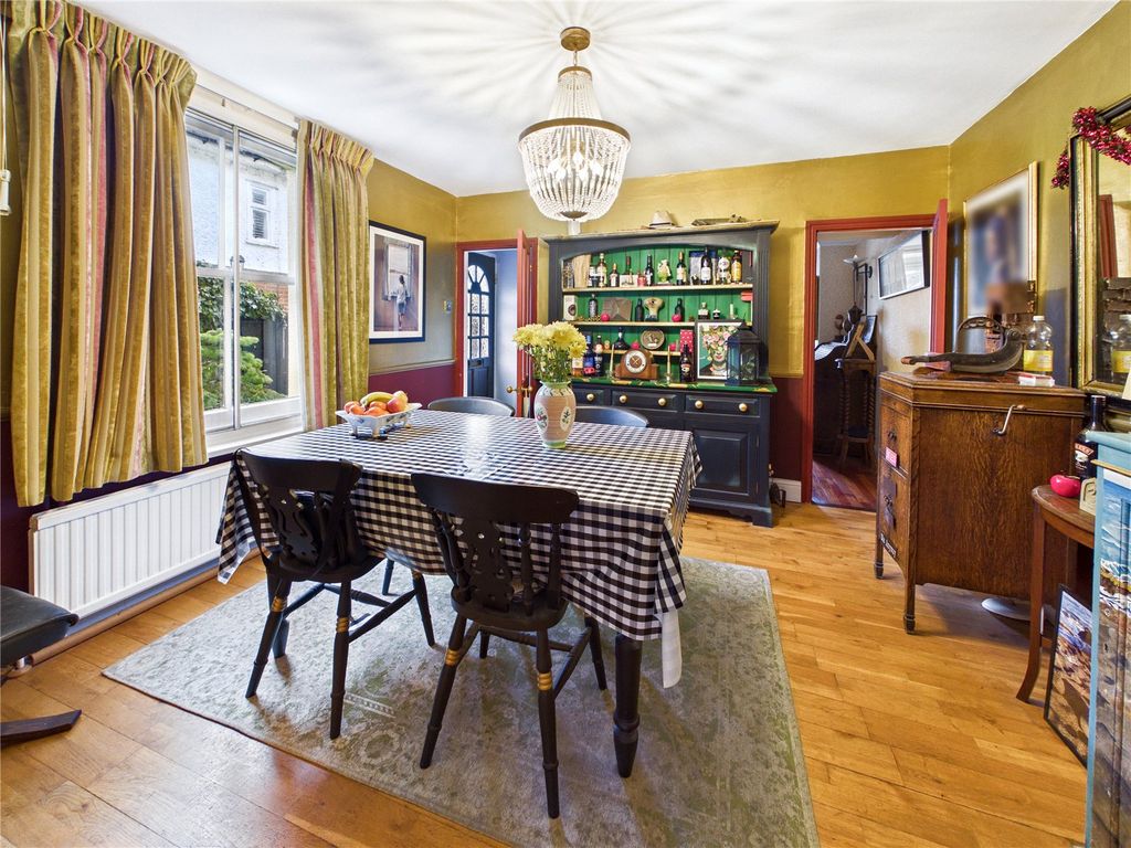 Property photo 3 of 18 Picture 3