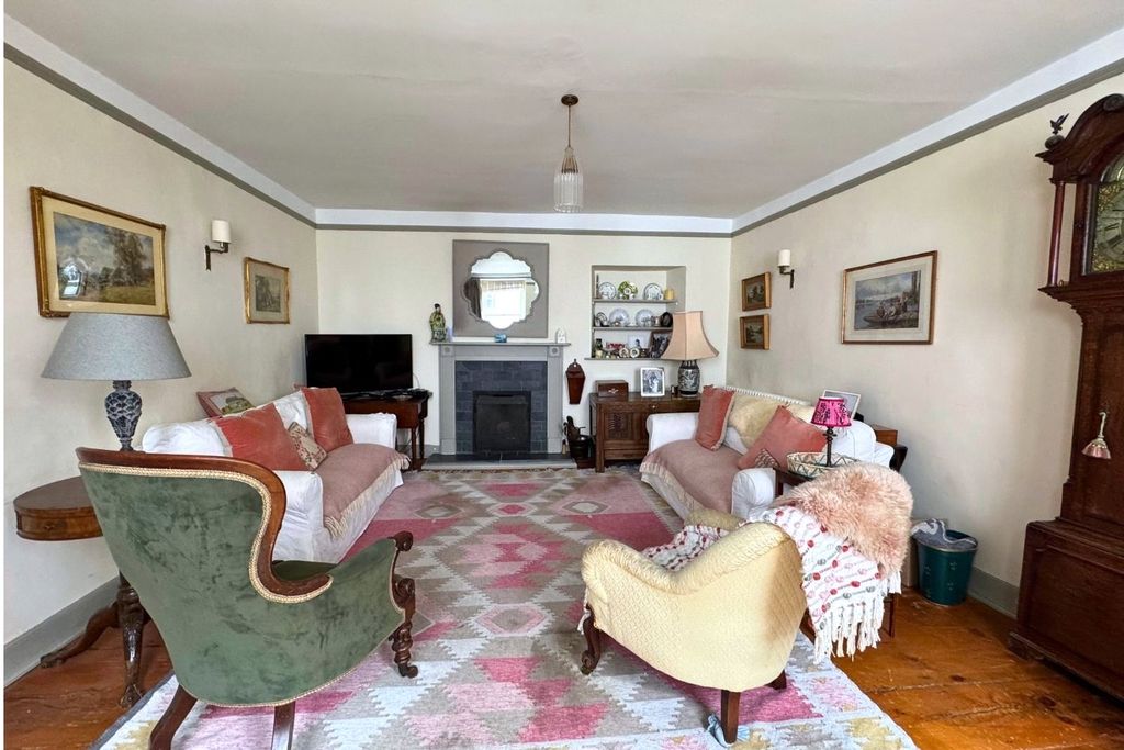 Property photo 3 of 12 Sitting Room