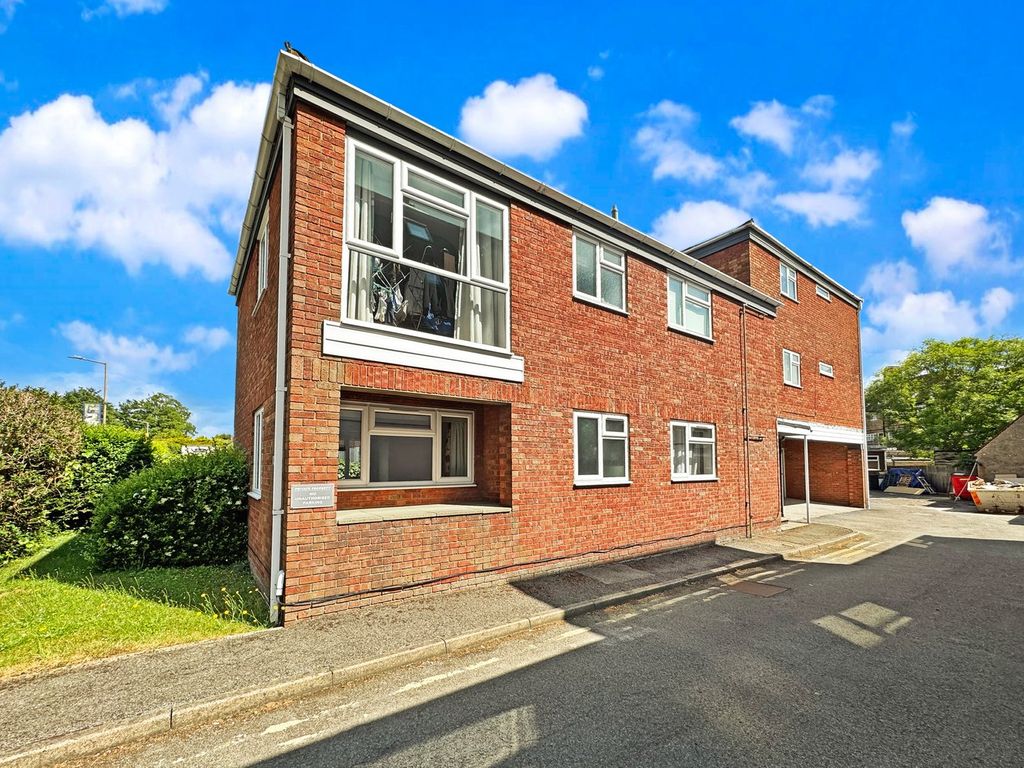 Property photo 1 of 9