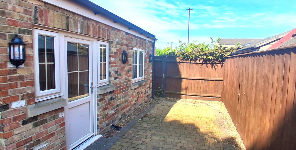 Property photo 3 of 18