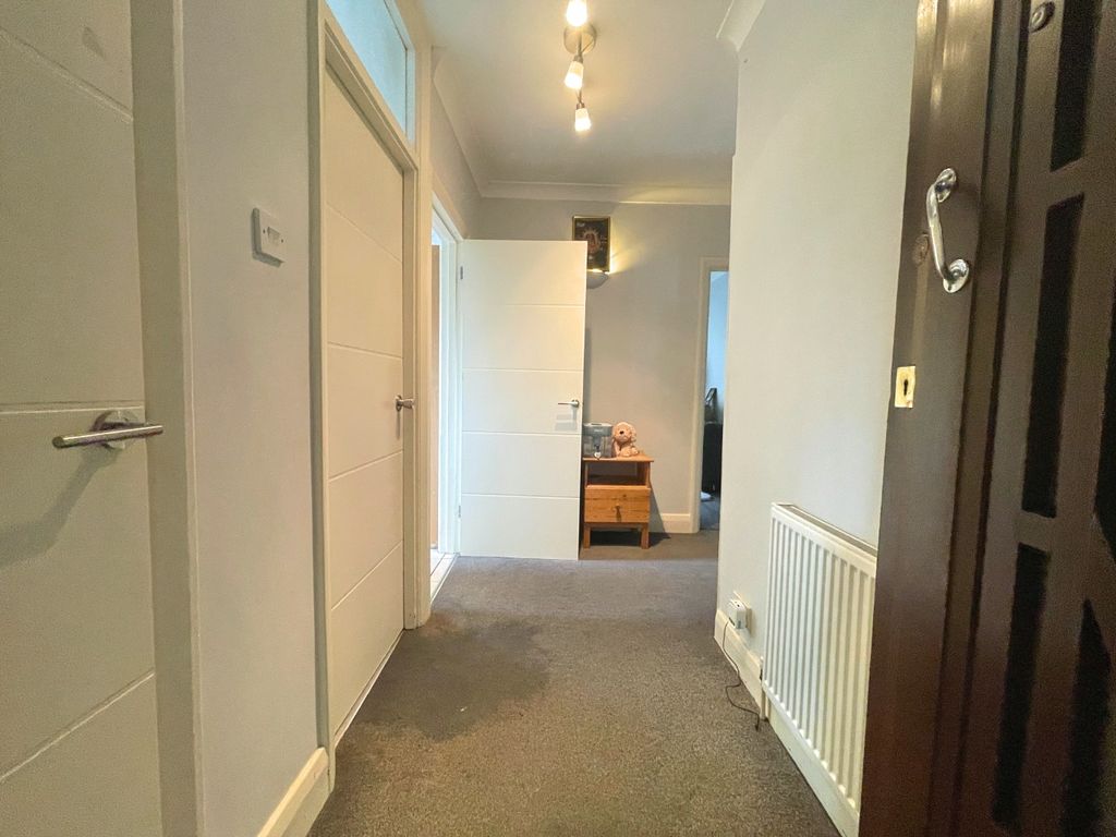 Property photo 3 of 10 4413372