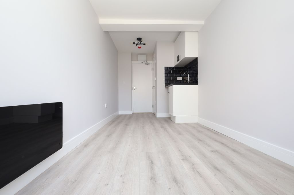 Property photo 1 of 2