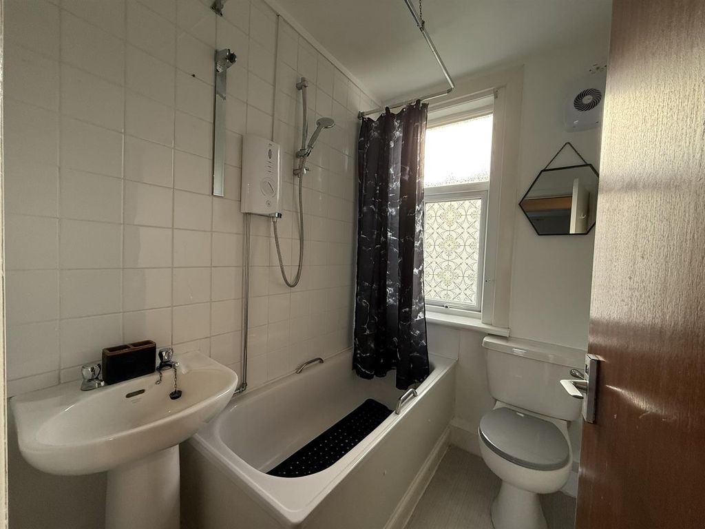 Additional image 10 of 1 bed flat for saleBraemar Avenue, Dumfries DG1