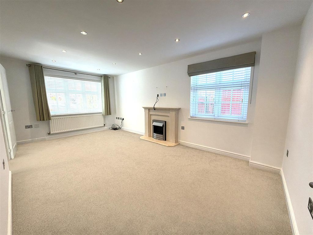 Property photo 3 of 24 Living Room -1.Jpg