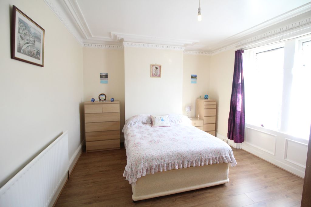 Property photo 3 of 21 Gallery