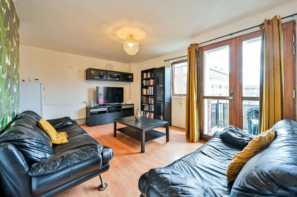 Property photo 2 of 11
