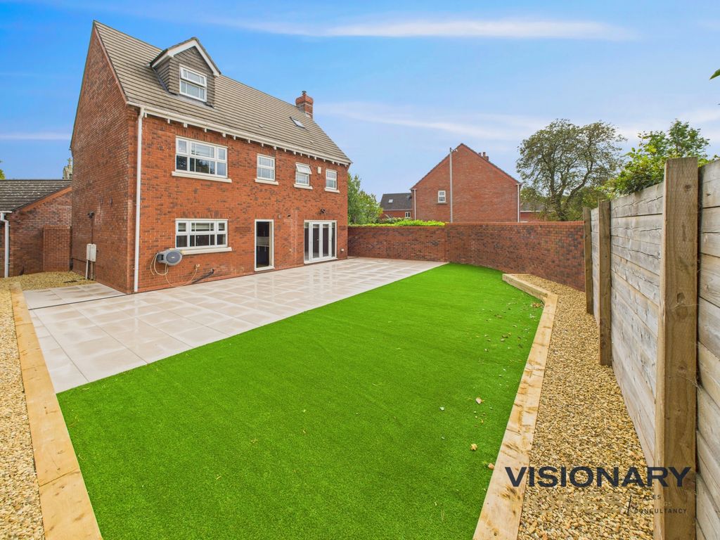 Property photo 2 of 28 Cam03522G0-Pr0216-Still001