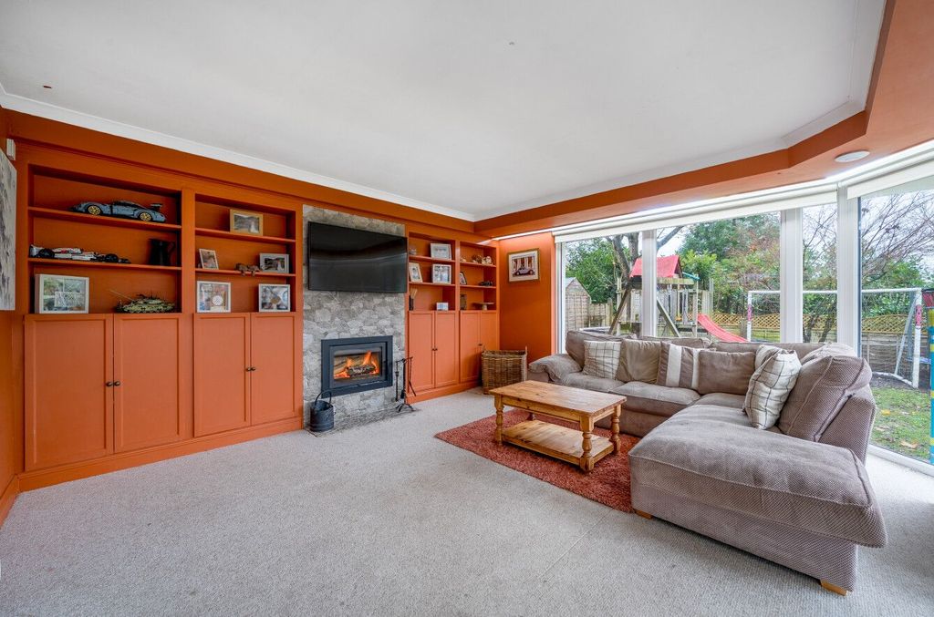 Property photo 3 of 14