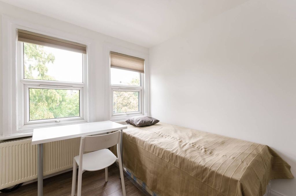 Property photo 2 of 4
