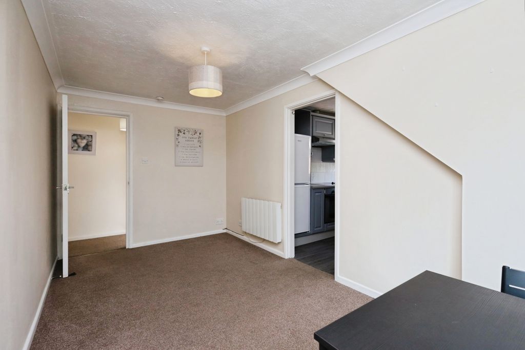 Property photo 3 of 10 Pbox-Img.Jpg