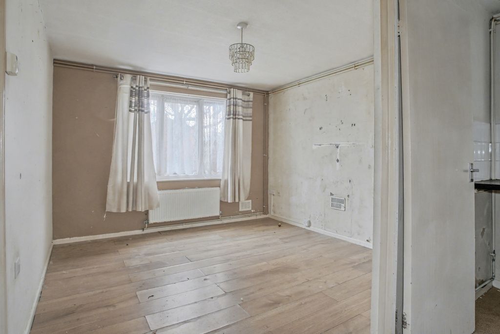 Property photo 2 of 13 7 Fell View, Chorley, Lancashire, Pr6 0Nt