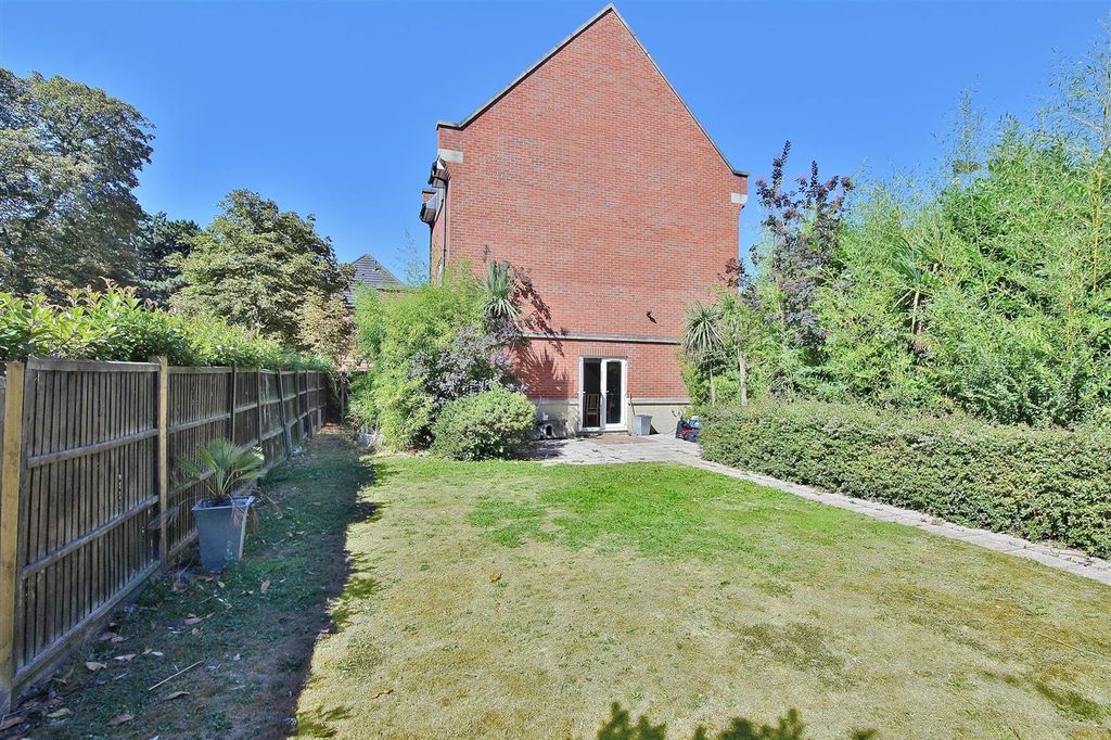 Property photo 3 of 10