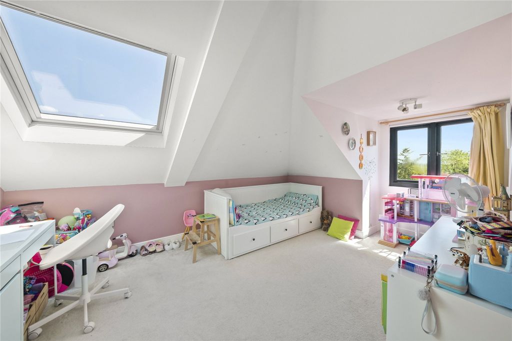 Property photo 3 of 15 Picture No. 26