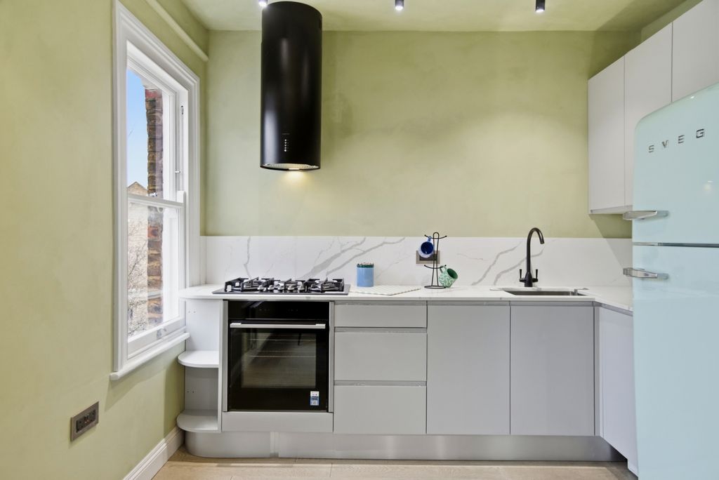 Property photo 2 of 14 Gallery