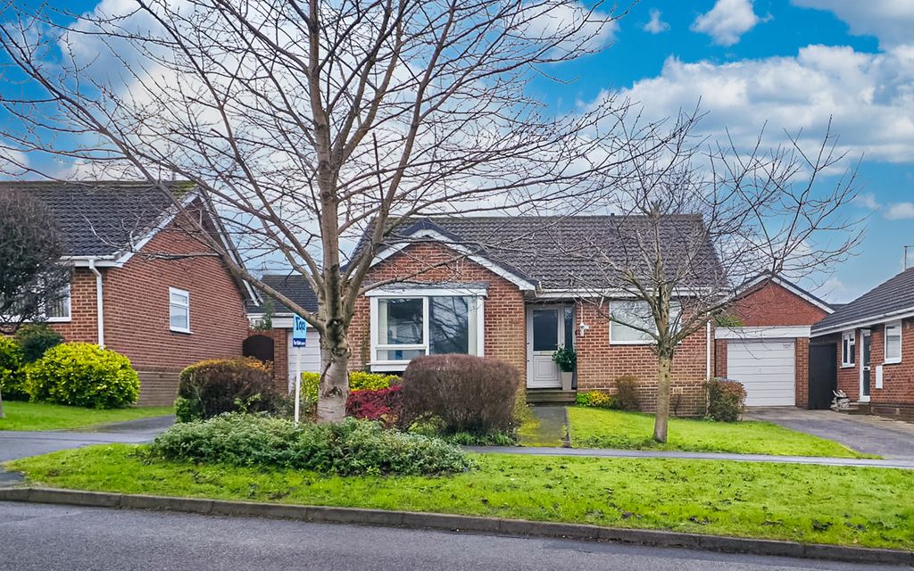 Property photo 1 of 15 Advert-23 (2)